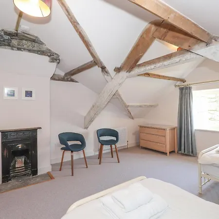 Thwaite House *
